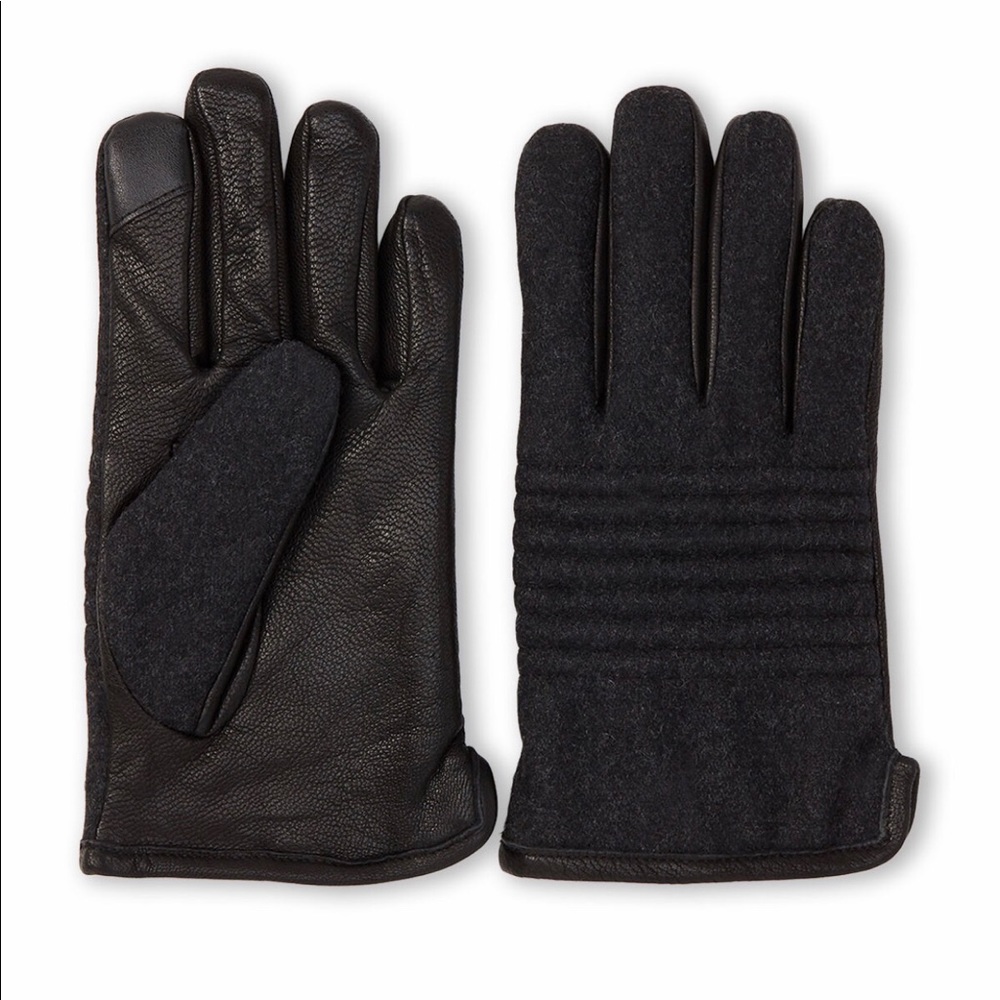 Calvin Klein Fleece lined Doublure Polarie Gloves -with touch screen Tactiles